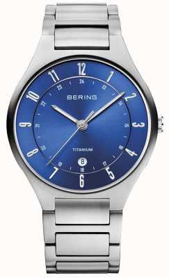 Bering Męski zegarek z tytanowo-szarym paskiem z niebieskim tarczą 11739-707